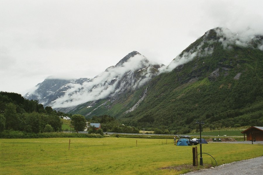 2003060709 oppstryn